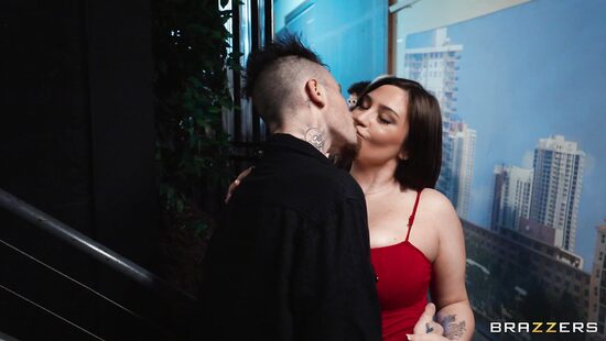 Новогоднее приключение: С члена на член