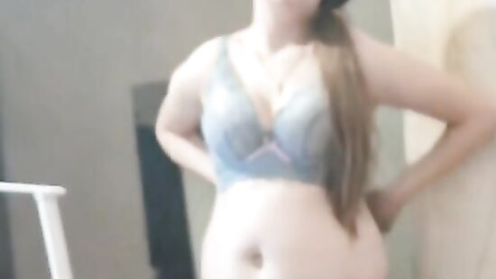 Снимаю бюзгальтер