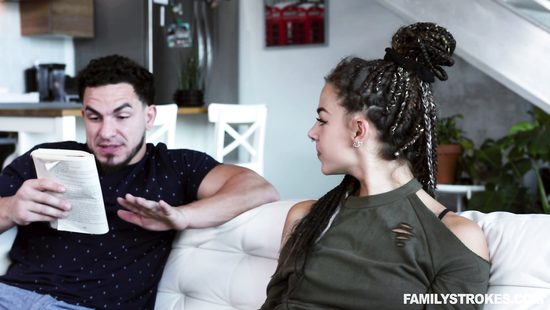 Подкачанный изменник отлизал белокурой шлюшке и отымел в узкую пилотку