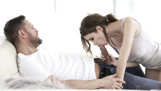 Скучающую рыжеволосую сучку как следует оттрахал муж